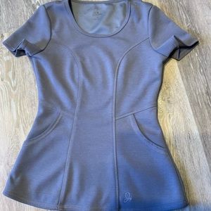 Jaanuu Top size XS 
Style J96042 color GRA